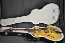 Load image into Gallery viewer, Collings I-35 LC Vintage w/ Bigsby