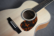 Load image into Gallery viewer, 2025 Larrivée OM-40