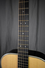 Load image into Gallery viewer, Martin 00-28 Modern Deluxe