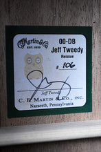 Load image into Gallery viewer, Martin 00DB Jeff Tweedy
