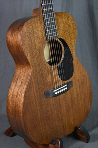 Martin 000-17