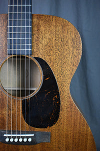 Martin 000-17