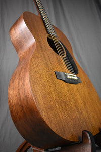 Martin 000-17