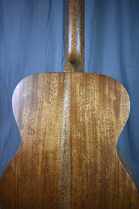 Martin 000-17
