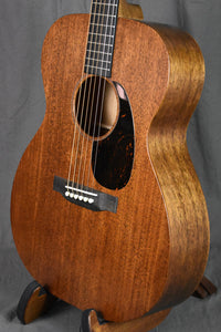Martin 000-17