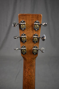 Martin 000-17