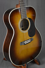 Load image into Gallery viewer, Martin 000-28 Ambertone