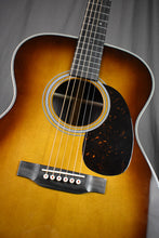 Load image into Gallery viewer, Martin 000-28 Ambertone