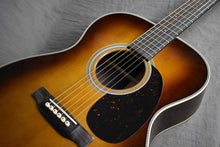 Load image into Gallery viewer, Martin 000-28 Ambertone