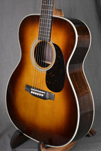 Load image into Gallery viewer, Martin 000-28 Ambertone