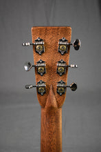 Load image into Gallery viewer, Martin 000-28 Ambertone