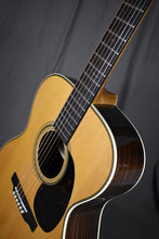 Load image into Gallery viewer, Martin 000-EC 30th Anniversary Eric Clapton Signature