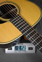 Load image into Gallery viewer, Martin 000-EC 30th Anniversary Eric Clapton Signature