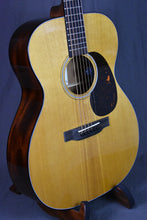 Load image into Gallery viewer, Martin 000E Retro Plus Mahogany