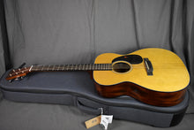 Load image into Gallery viewer, Martin 000E Retro Plus Mahogany