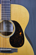 Load image into Gallery viewer, Martin 000E Retro Plus Mahogany