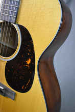 Load image into Gallery viewer, Martin 000E Retro Plus Mahogany