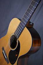Load image into Gallery viewer, Martin 000E Retro Plus Mahogany