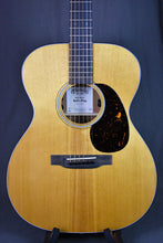 Load image into Gallery viewer, Martin 000E Retro Plus Mahogany