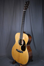 Load image into Gallery viewer, Martin 000E Retro Plus Mahogany