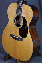 Load image into Gallery viewer, Martin 000E Retro Plus Mahogany