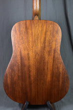 Load image into Gallery viewer, Martin D-17