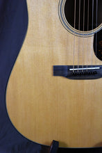 Load image into Gallery viewer, Martin D-18