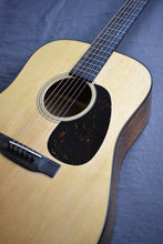 Load image into Gallery viewer, Martin D-18