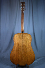 Load image into Gallery viewer, Martin D-18