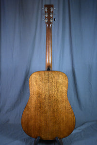 Martin D-18