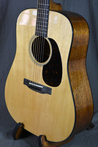 Martin D-18