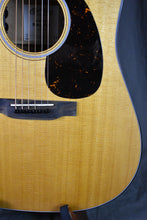 Load image into Gallery viewer, Martin DE Retro Plus Mahogany
