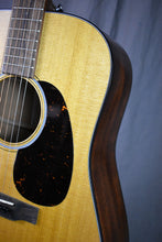 Load image into Gallery viewer, Martin DE Retro Plus Mahogany