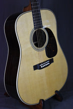 Load image into Gallery viewer, Martin HD-28