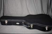 Load image into Gallery viewer, Collings CW Mh A Adirondack/Mahogany