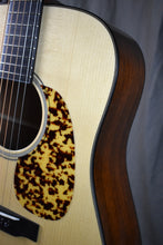 Load image into Gallery viewer, Collings CW Mh A Adirondack/Mahogany