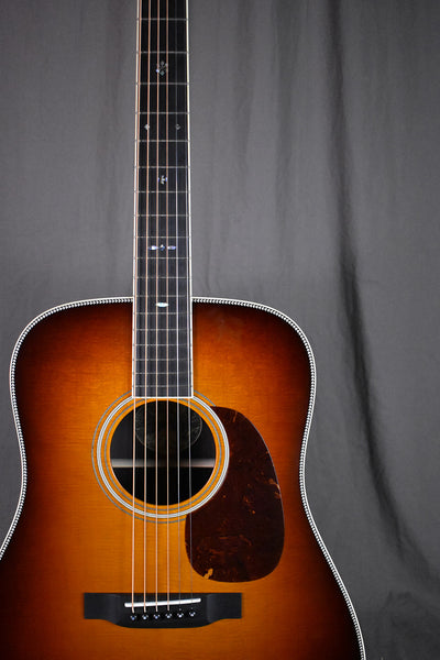 Collings D2H Sunburst Baked Sitka w/ 42-Style Snowflakes