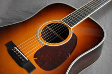 Load image into Gallery viewer, Collings D2H Sunburst Baked Sitka w/ 42-Style Snowflakes