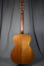 Load image into Gallery viewer, Martin 00-18 Joe Bonamassa