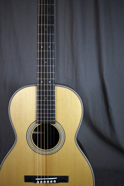 Martin 012-28 Modern Deluxe