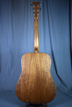 Load image into Gallery viewer, Martin D-17