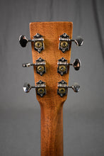 Load image into Gallery viewer, Martin D-17