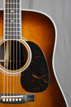 Load image into Gallery viewer, Martin D-35 Ambertone