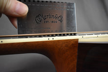 Load image into Gallery viewer, Martin D-35 Ambertone