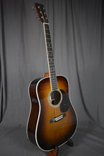 Load image into Gallery viewer, Martin D-35 Ambertone