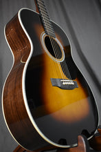 Load image into Gallery viewer, Martin OM-28 Sunburst