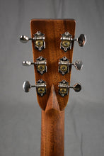 Load image into Gallery viewer, Martin OM-28 Sunburst