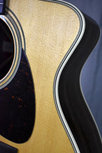 Load image into Gallery viewer, Martin SC-28E