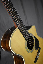 Load image into Gallery viewer, Martin SC-28E