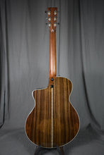 Load image into Gallery viewer, Martin SC-28E